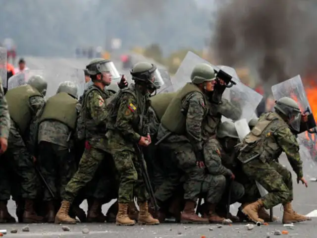 Gobierno de Ecuador negocia liberación de unos 50 militares retenidos por indígenas
