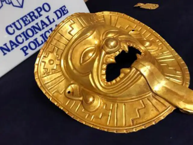 Policía española recupera máscara prehispánica de oro robada en Colombia