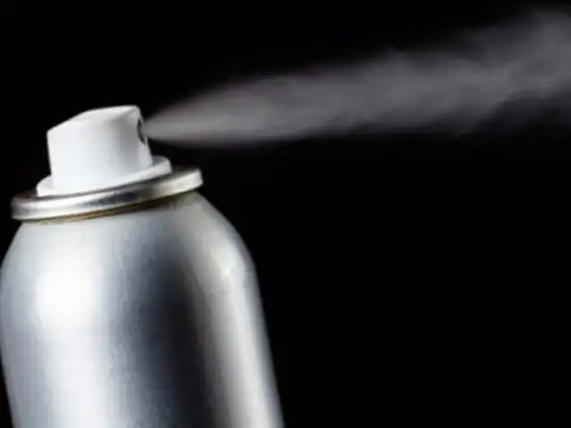 Reino Unido: adicción a inhalar desodorante mata a adolescente de 13 años