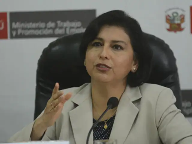 Ministra Cáceres: aumento de sueldo mínimo está previsto para comienzos del 2020