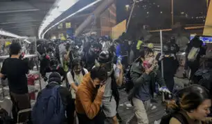 Hong Kong: universitarios escapan de la Policía tras amenaza de usar "balas reales"