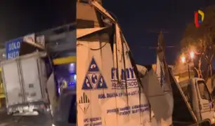 Av. Brasil: otro camión queda destrozado al intentar pasar debajo de puente