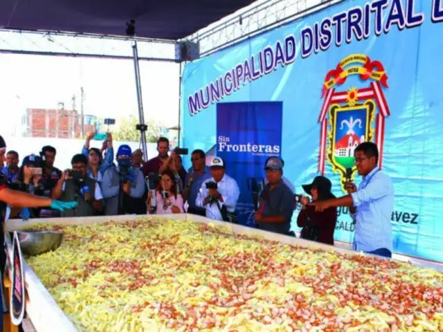Arequipa: preparan la salchipapa más grande del mundo
