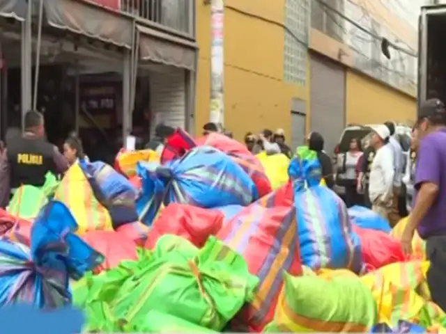 La Victoria: 500 sacos de ropa fueron decomisados en megaoperativo contra prendas “bamba”
