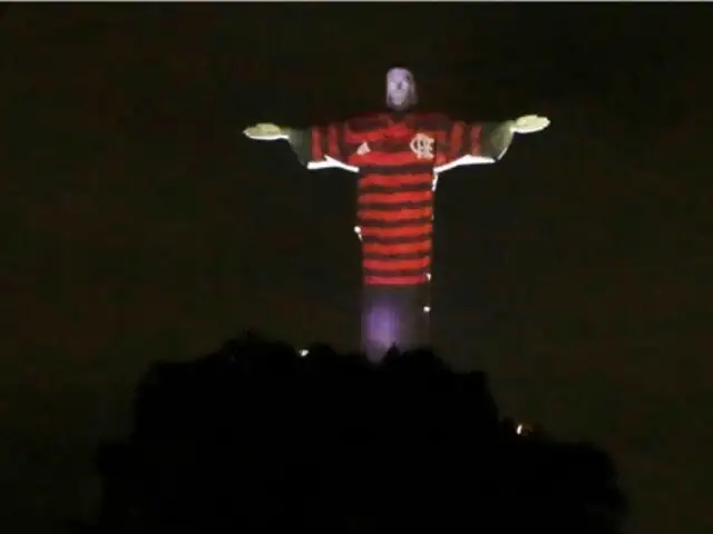 Copa Libertadores: Cristo Redentor luce la camiseta del Flamengo