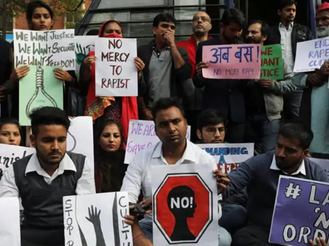 Conmoción en la India: sujetos secuestran a mujer, la violan en grupo y queman su cuerpo