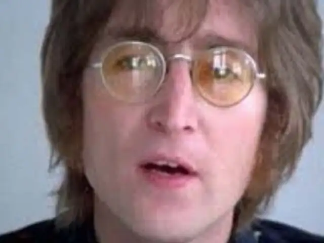 Subastarán anteojos redondos de John Lennon