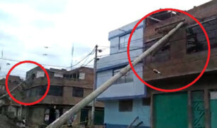 Junín: tres postes de alumbrado público cayeron sobre viviendas