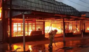Iquitos: pérdidas millonarias por incendio en centro comercial