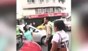 Piura: policía sacó su arma ante taxista que se resistió a intervención