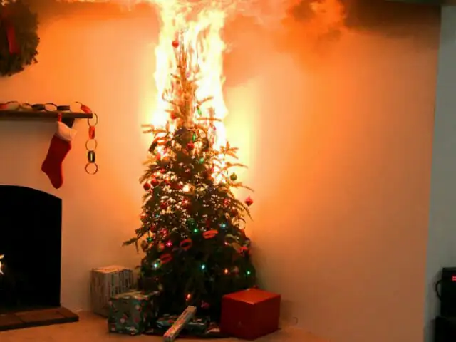 Navidad segura: consejos para prevenir incendios por sobrecarga de luces decorativas