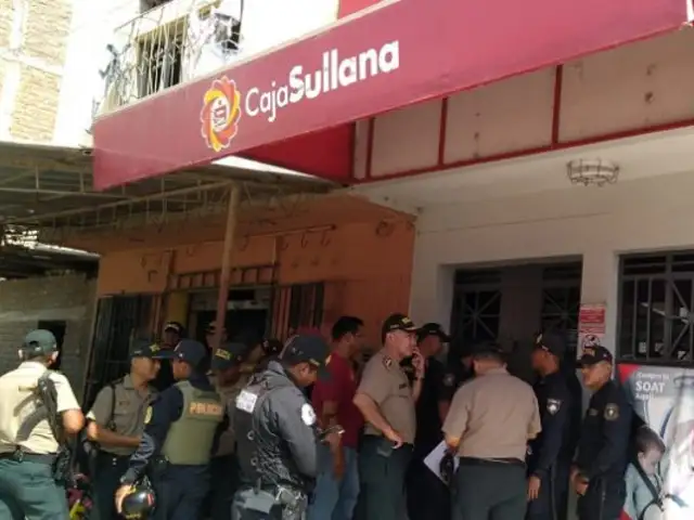 Piura: policías vestidos de civil frustran asalto a conocida agencia bancaria
