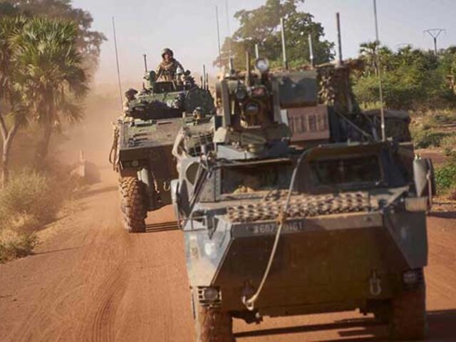 Ataque terrorista a base militar deja 70 soldados muertos en Níger