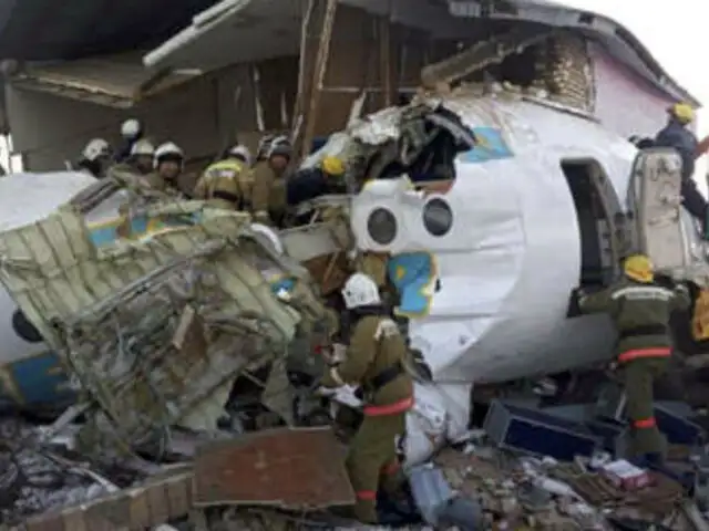 Más de 10  muertos dejó accidente aéreo en Kazajistán