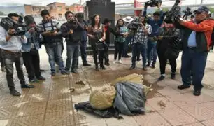 Bolivia: busto de Evo Morales fue derrumbado a martillazos por ministro