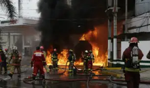 VES: Sedapal anunció medidas para apoyar a bomberos tras explosión de camión cisterna