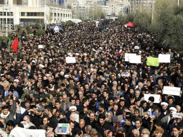 Irán: multitudinarias protestas tras el asesinato del general Qassem Soleimani