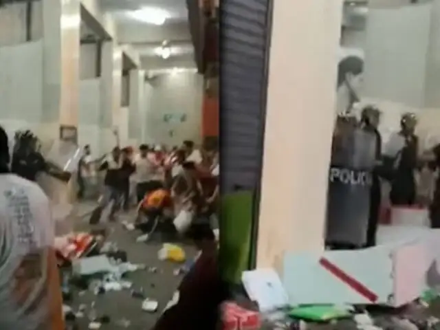 Vecinos de Ate incómodos tras constantes disturbios de enfurecidos hinchas de Universitario