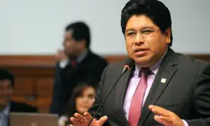 Rennán Espinoza comentó que un funcionario de la PCM le ofreció la vacuna contra COVID-19