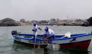 Comunidad de San Bartolo se une para limpiar su mar