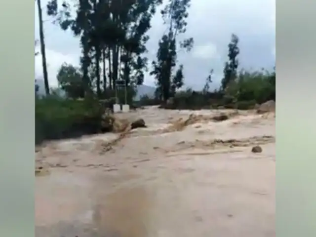 Ayacucho: río Lloqllahuare se desbordó y bloqueó carretera
