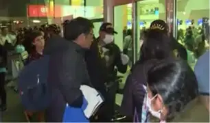 Incertidumbre y pánico se apodera de los extranjeros en el Aeropuerto Jorge Chávez