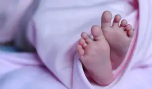 Grecia: mujer infectada con Covid-19  da a luz un bebé sano