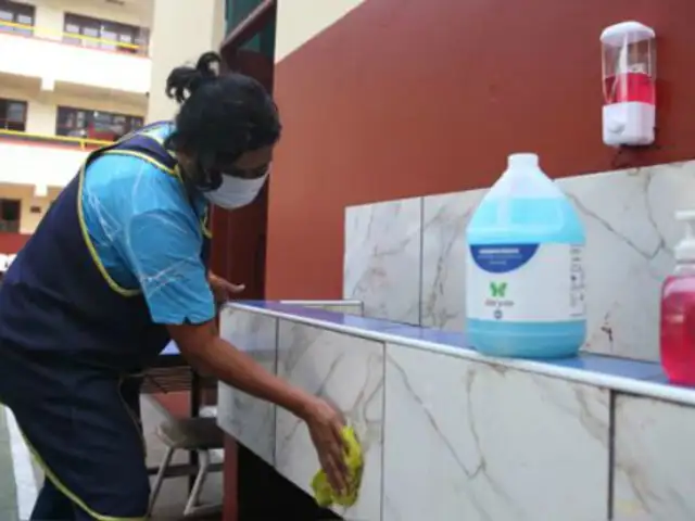 Coronavirus y dengue: intensifican limpieza y desinfección en 463 colegios de Lima