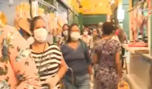 Estado de emergencia: mujeres abarrotan mercado “El Trébol” en Surco