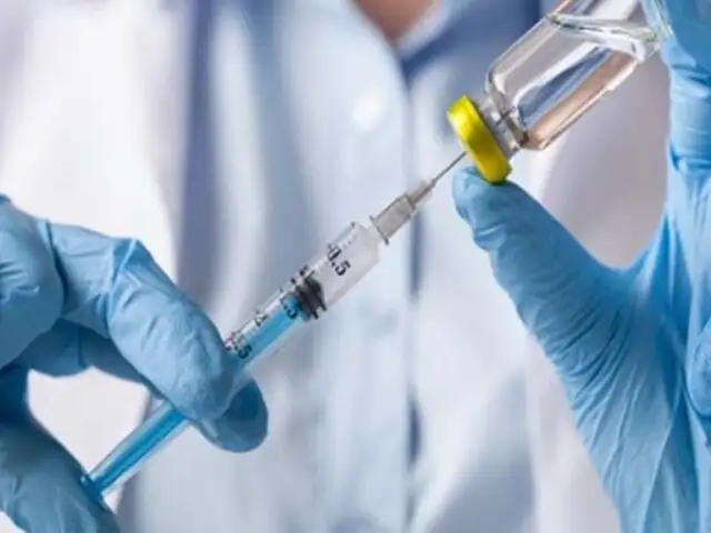 China acusa "calumnias" de EEUU por presunto robo de información para vacuna COVID-19