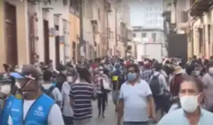 Calles del Mercado Central registran cantidad de personas en plena cuarentena