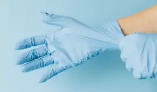COVID-19: OMS indicó que lavarse las manos protege más que el uso de guantes