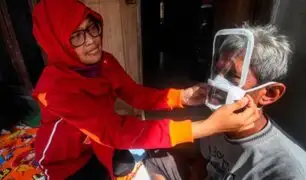 Indonesia: crean mascarilla especial para las personas sordomudas
