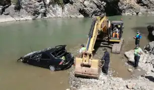 Apurímac: un muerto y tres desaparecidos deja caída de auto al río Chalhuanca