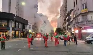 Argentina: dos bomberos murieron tras explosión en perfumería