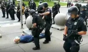 EEUU: dos policías suspendidos tras empujar y dejar grave a anciano en protestas