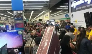 Colombia: caos y descontrol se registró en tiendas durante primer día sin IVA