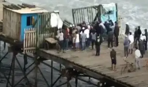 Pescadores de Puerto Eten ingresaron a muelle tras romper portón de entrada