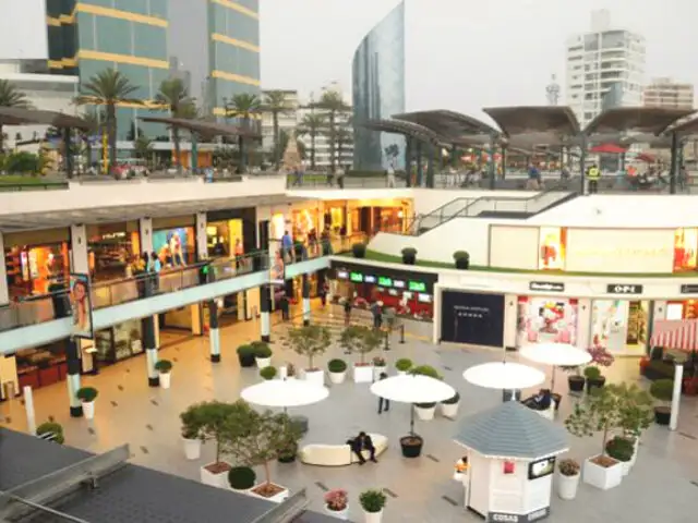 Gobierno autorizó reapertura de centros comerciales con aforo limitado