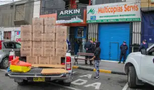 Chimbote: cierran tiendas no autorizadas que despachaban a puertas cerradas
