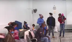 Haitianos siguen varados en un terminal de buses desde que inició el estado de emergencia hace 4 meses