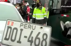 Policía retiró placas y retuvo licencias a vehículos informales en operativo en la Panamericana Sur