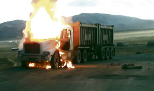 Cusco: queman camiones en medio de protesta contra empresa minera