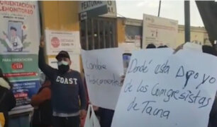 Tacna: familiares de pacientes con COVID-19 exigen más personal médico