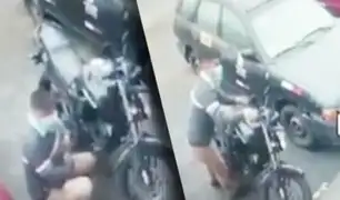 Los Olivos: cámaras de seguridad registran robo de moto en puerta de vivienda