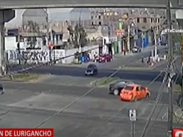 Choque de dos autos deja dos heridos en San Juan de Lurigancho