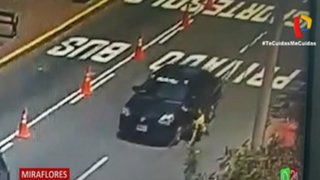 Miraflores: Taxista informal embistió y arrastró varios metros a inspector de tránsito que lo intervino