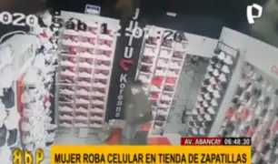 Cercado de Lima: 'tendera' roba en segundos celular en un local de zapatillas