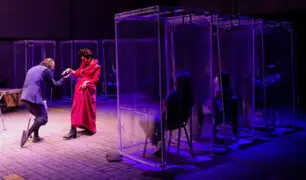 Teatro en Brasil: espectadores en cabinas de plástico para evitar contagio de Covid-19