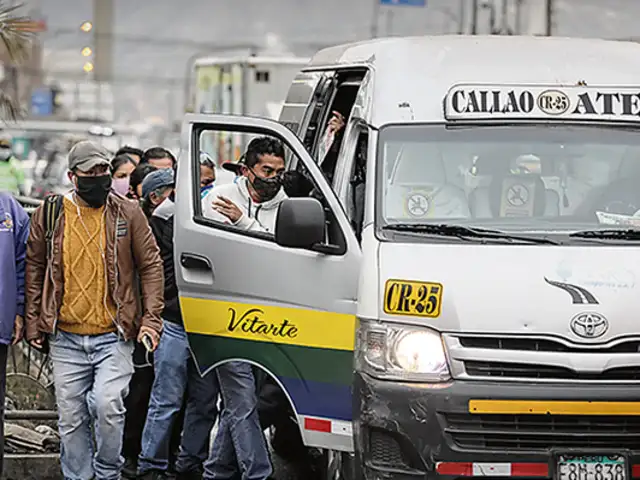 Califican de "golpe a la reforma" proyecto de Valer que beneficiaría a transportistas informales